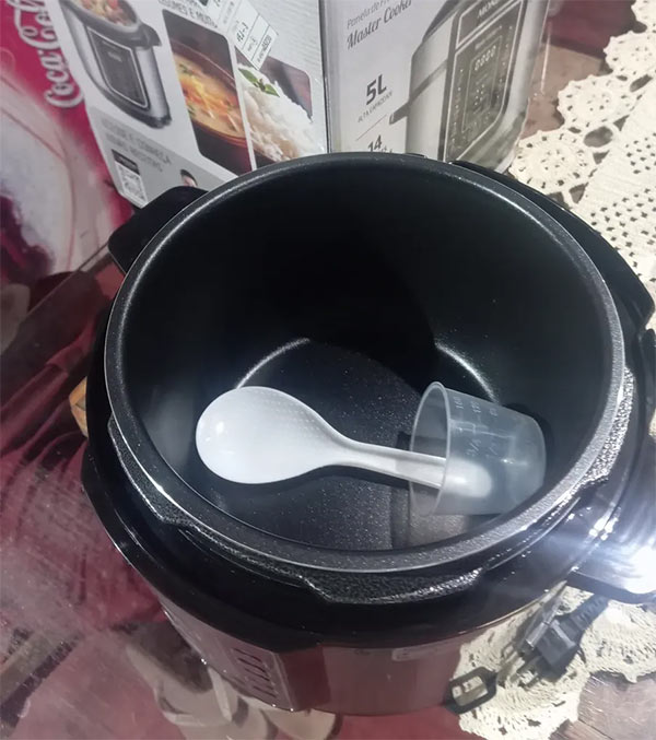 panela de pressão eletrica midea 6 litros